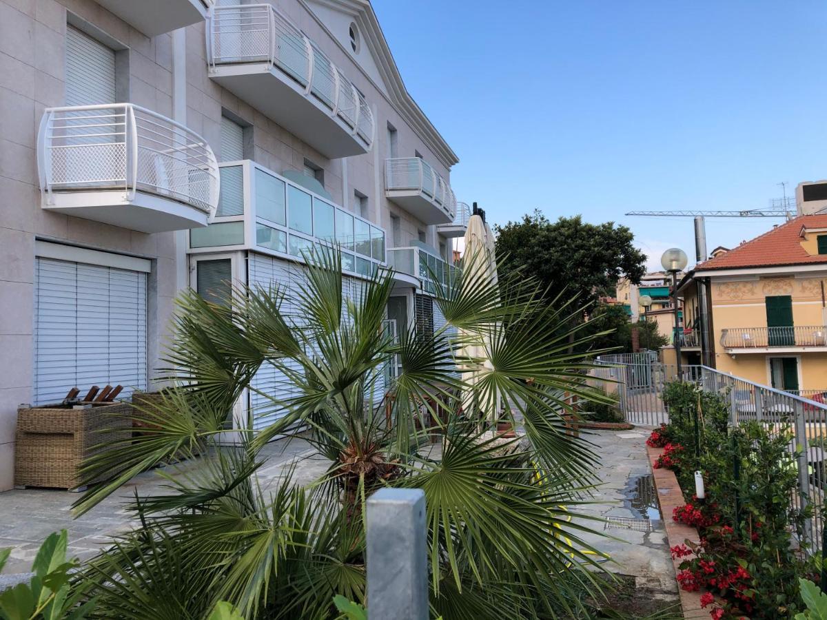 Mh Hotel Varazze Exteriör bild