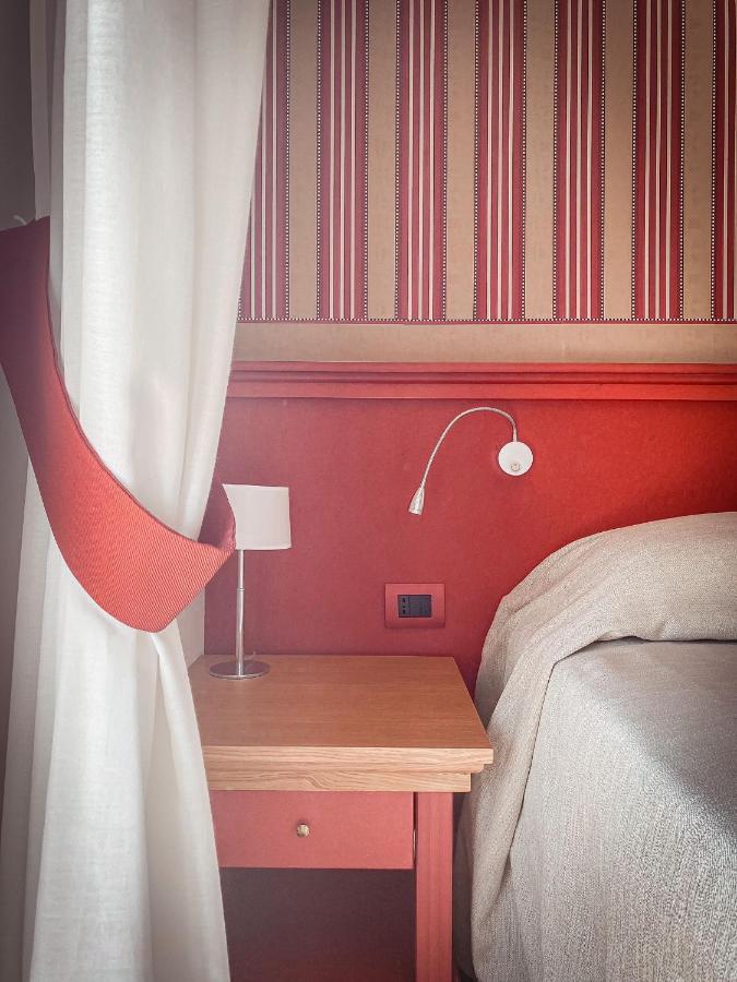 Mh Hotel Varazze Exteriör bild