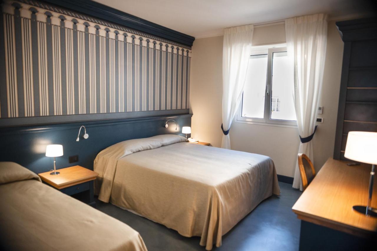 Mh Hotel Varazze Exteriör bild