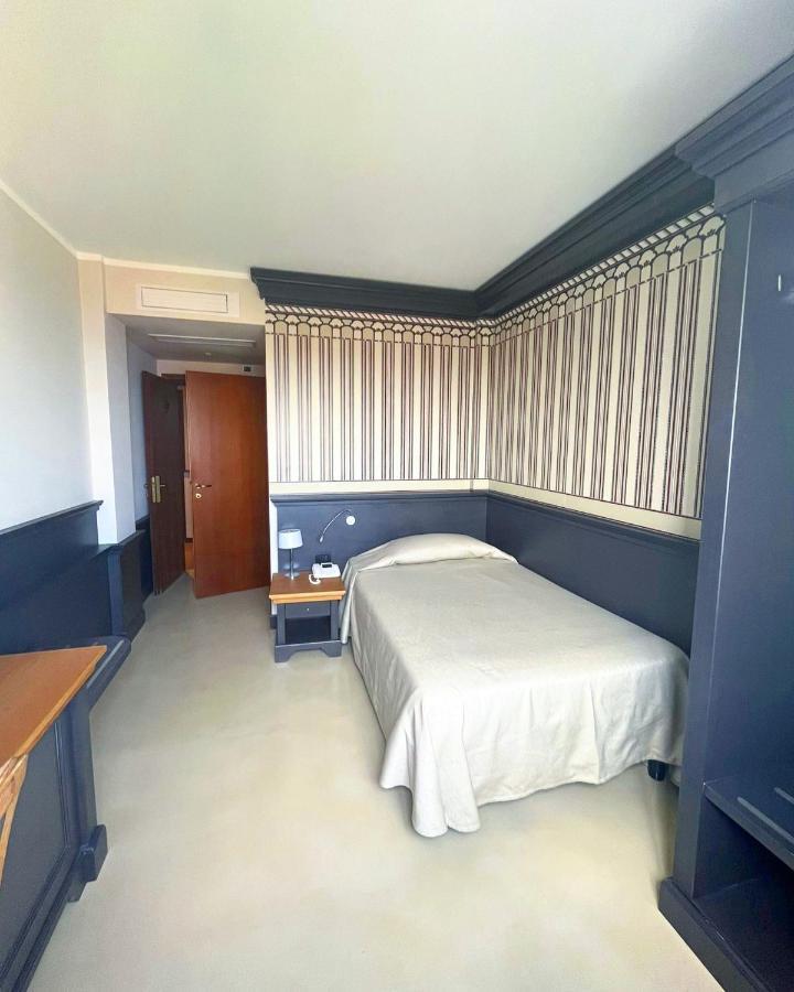 Mh Hotel Varazze Exteriör bild